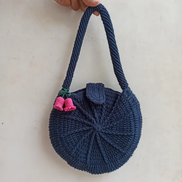 Small Crochet Purse - kutchicraft.com (2)
