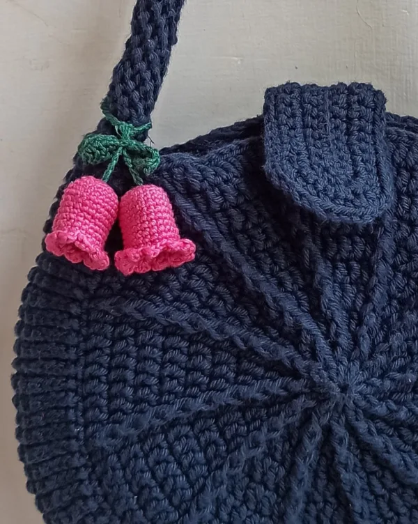 Small Crochet Purse - kutchicraft.com (2)