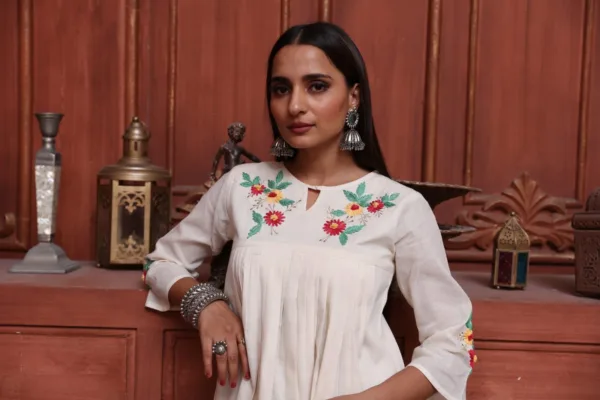angrakha-style-short-kurti (2)