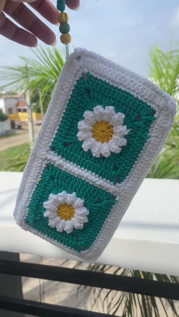 aqua-fresh-crochet-pouch-teal-bloom (2)