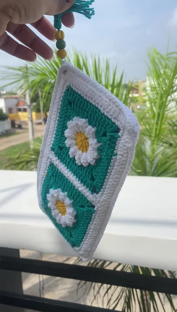 aqua-fresh-crochet-pouch-teal-bloom (3)