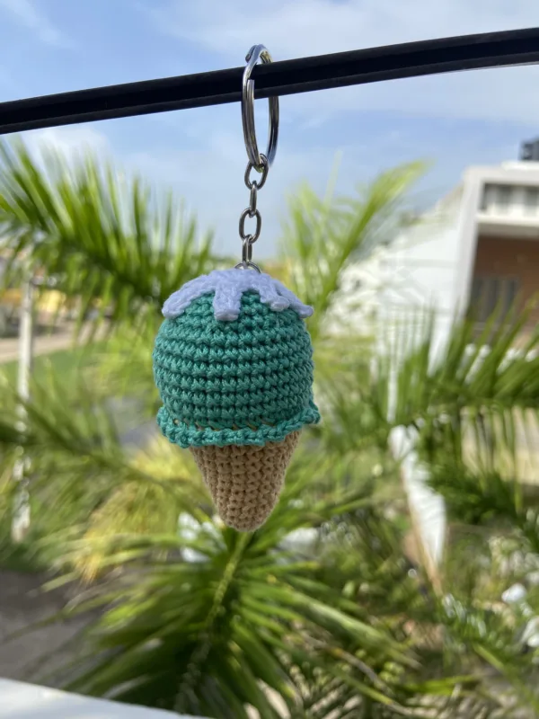 crochet-ice-cream-keychain-green-handing