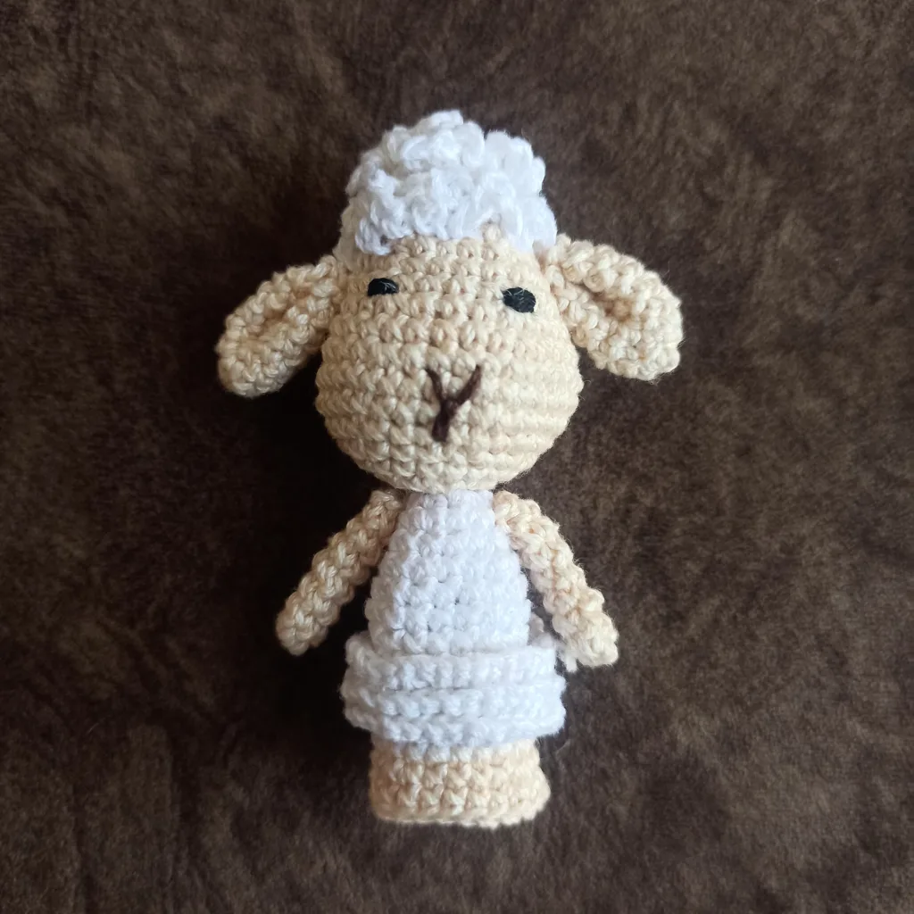 crochet-sheep-finger-puppets (2)