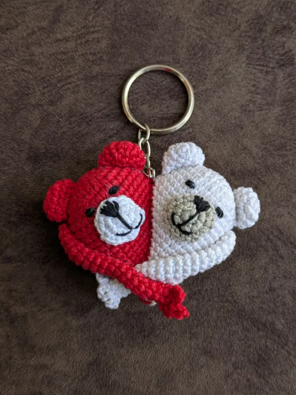 handmade-crochet-heart-shape-hugging-teddy-bear-keychain-red-white (1)