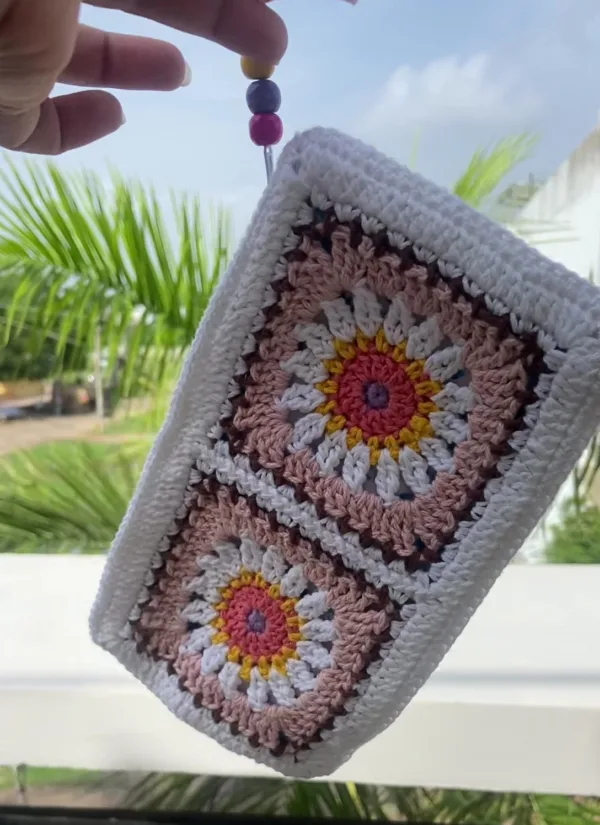 soft-blush-crochet-pouch-pastel-floral (3)