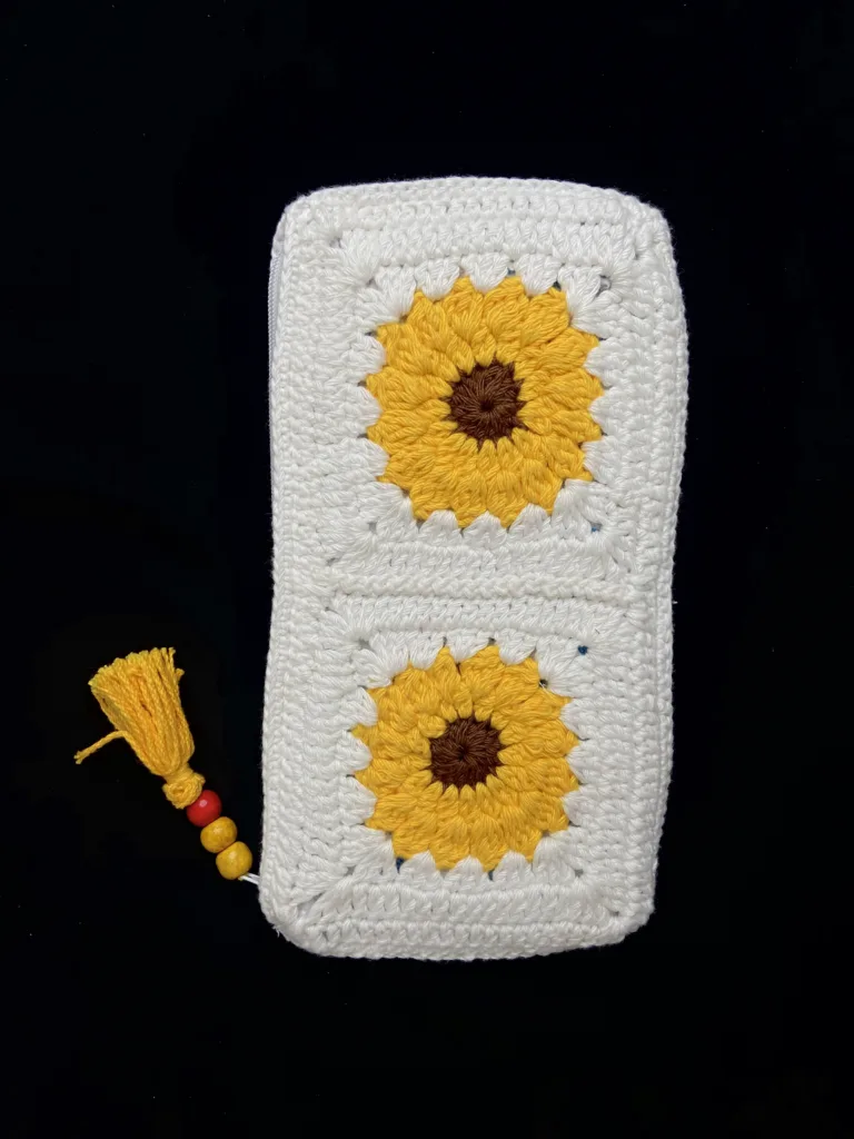 sunflower-bliss-crochet-pouch-yellow-bloom (1)