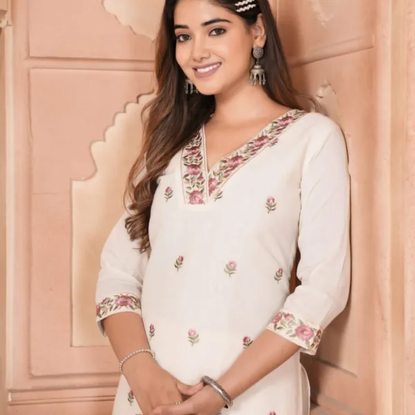 white-kurta-festive-wear-full-length (2)