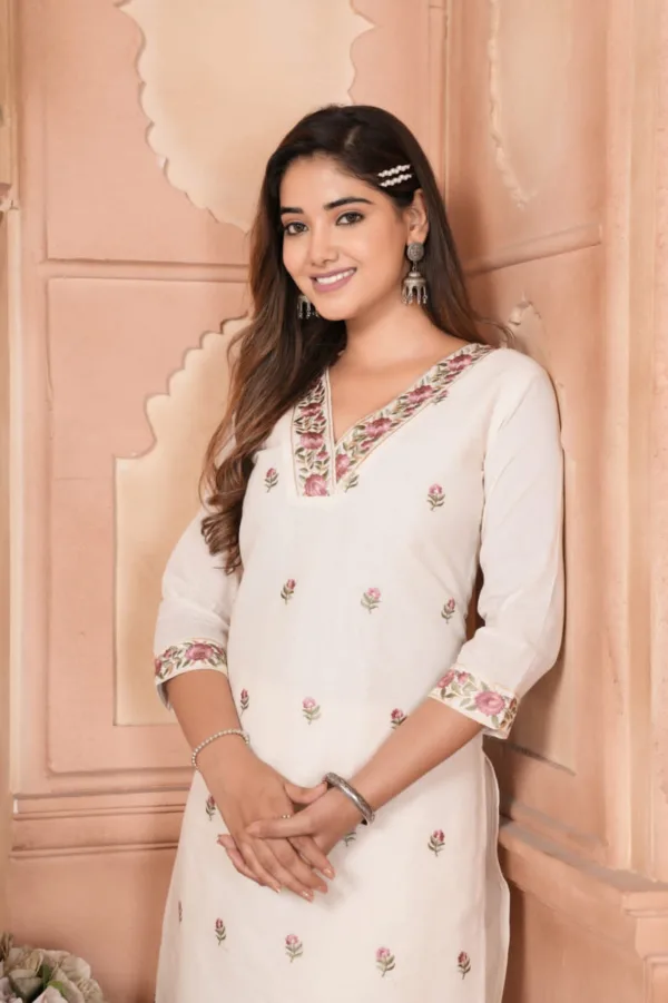 white-kurta-festive-wear-full-length (2)