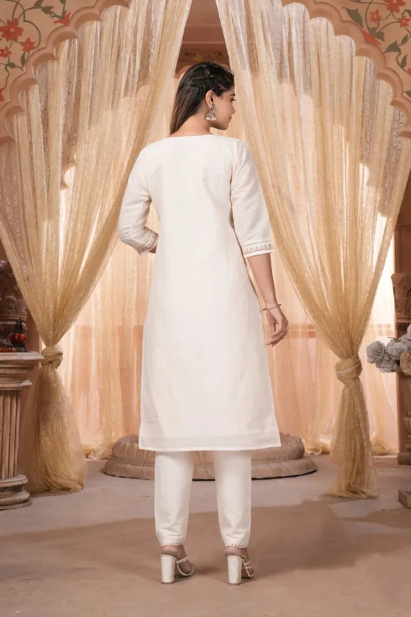 yoke-embroidered-kurta-buti-work (1)